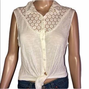 Buttoned waist tie collared sleeveless top